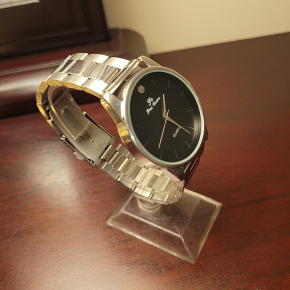 New Men's Fc Free Crane Quartz Fashion Watch - Picture 3 of 3